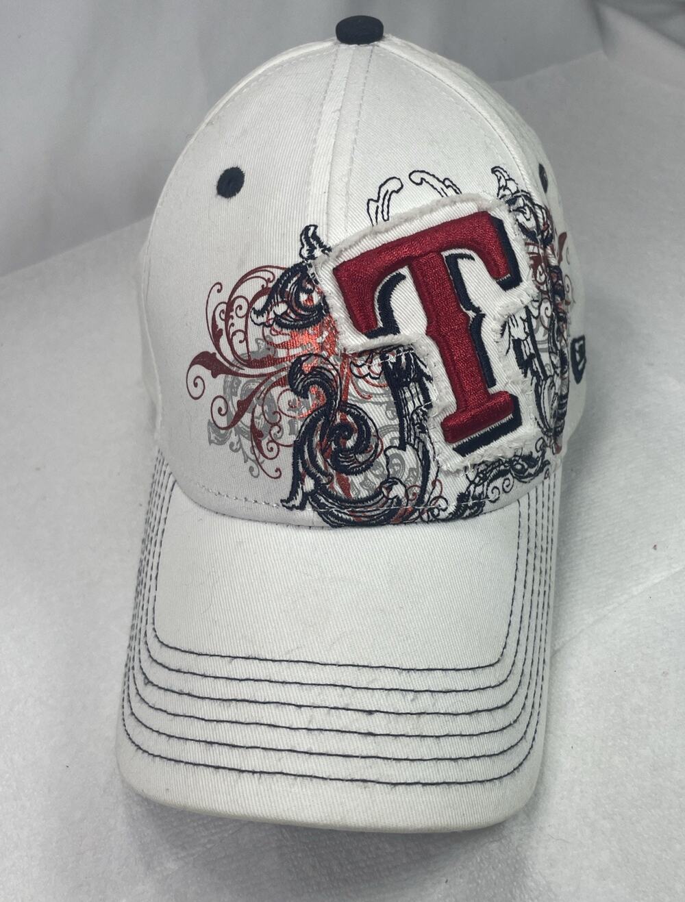 Texas Rangers New Era Women's White Embroidered Adjustable Baseball Cap